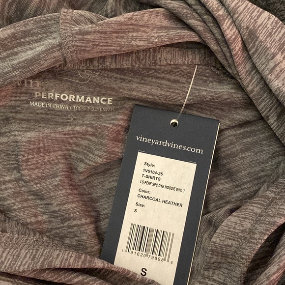 NWT men’s Vineyard Vines shirt. - Picture 7 of 7